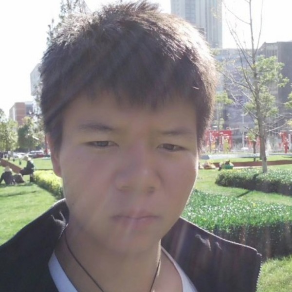 等待和月光的照片