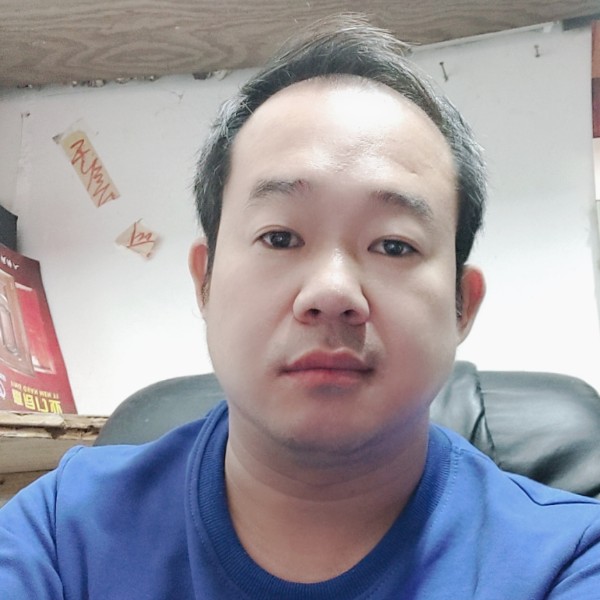 长颈鹿光亮的照片