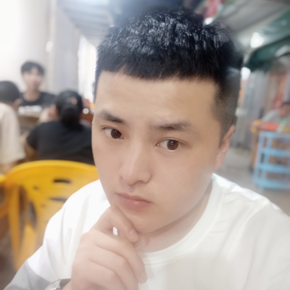 逆光的纸太阳的照片
