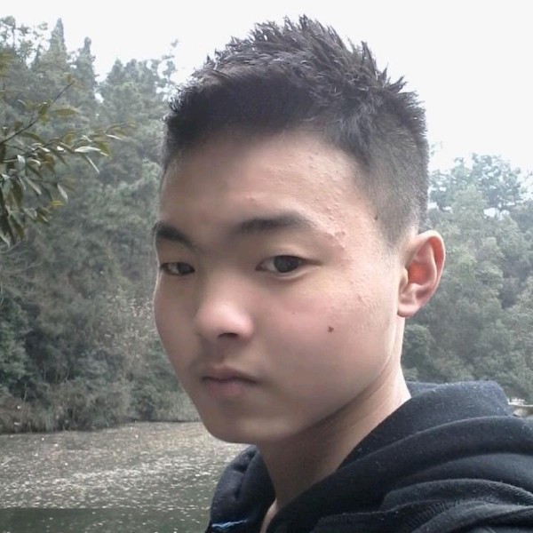 逼我流第一滴血的照片