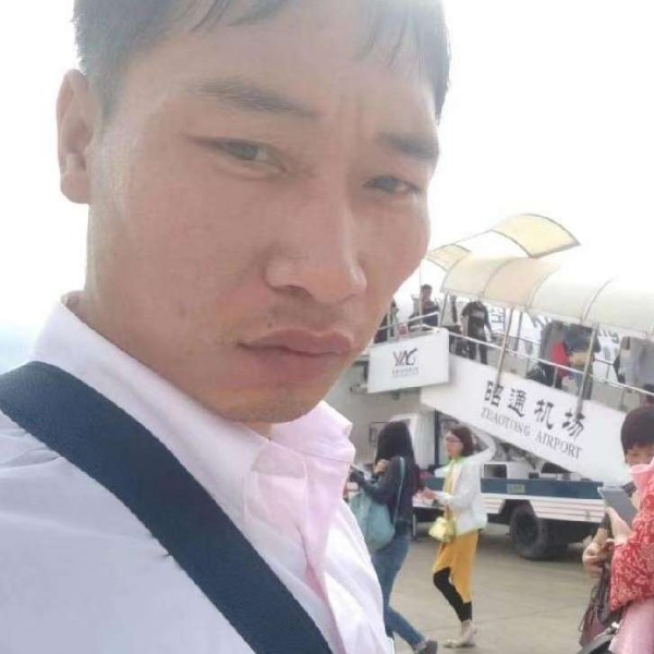 等待扯云朵的照片
