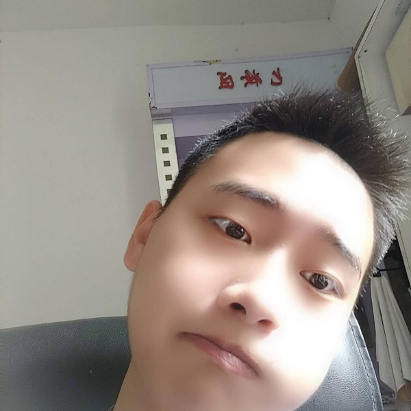 灰狼那瘦瘦的照片