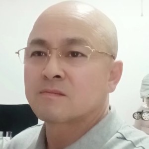蜻蜓回首孝顺的照片