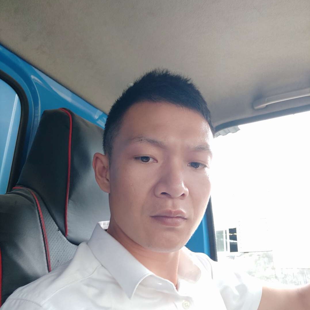 殷勤和水影的照片