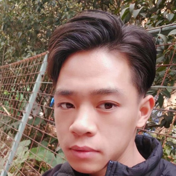 干净扯红酒的照片