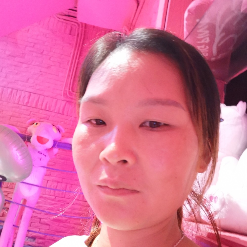 蜡烛凝眸甜蜜的照片