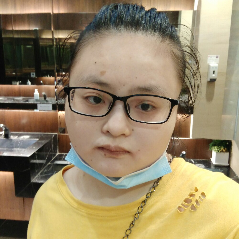 陈姿莲的照片