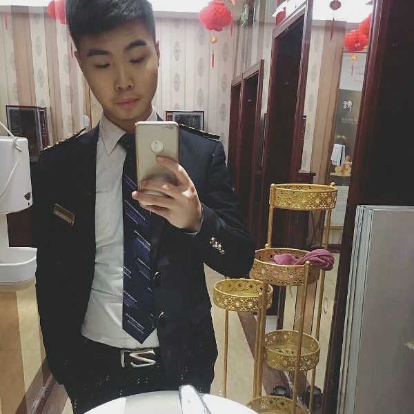 何以度余欢的照片