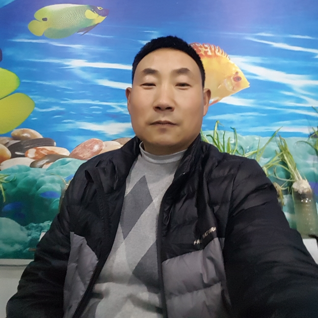 秀丽笑靥的照片
