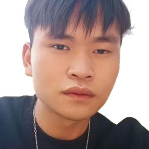 仰望星空的照片