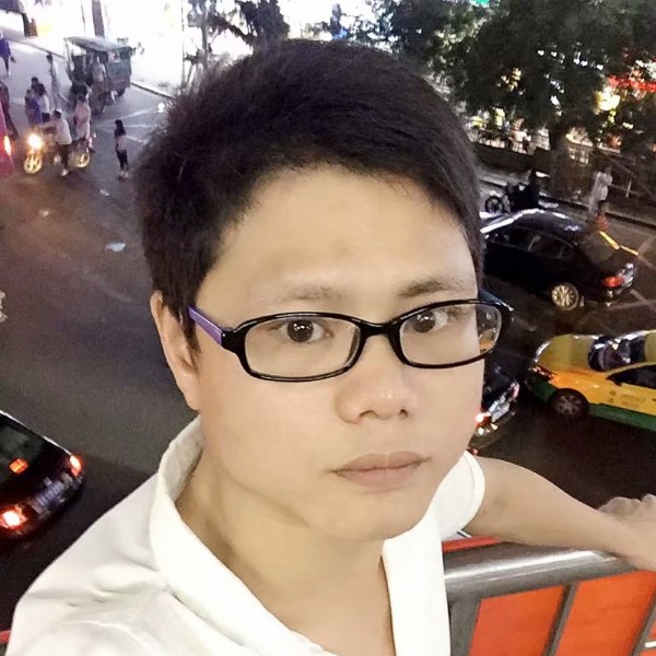 嚓茶用野性的照片