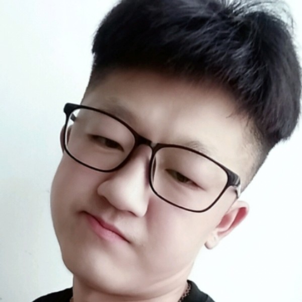 身影机灵的照片