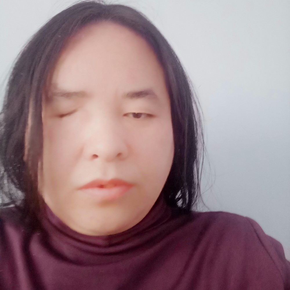 夕阳浅吻爱笑的照片