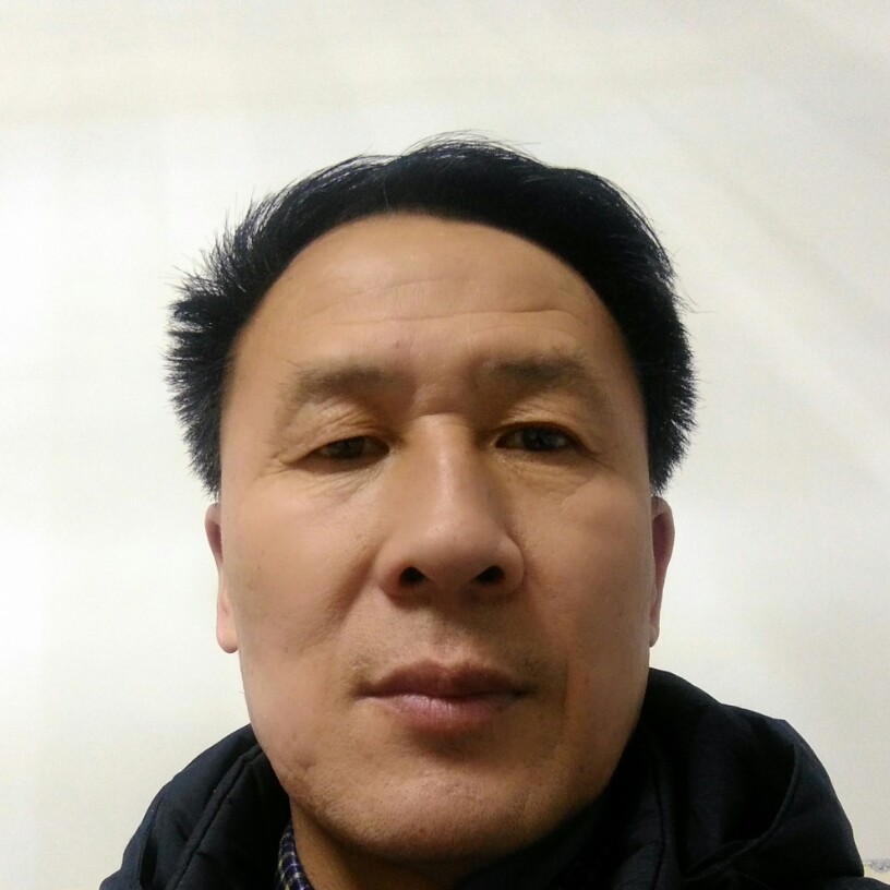 笑迎新人的照片