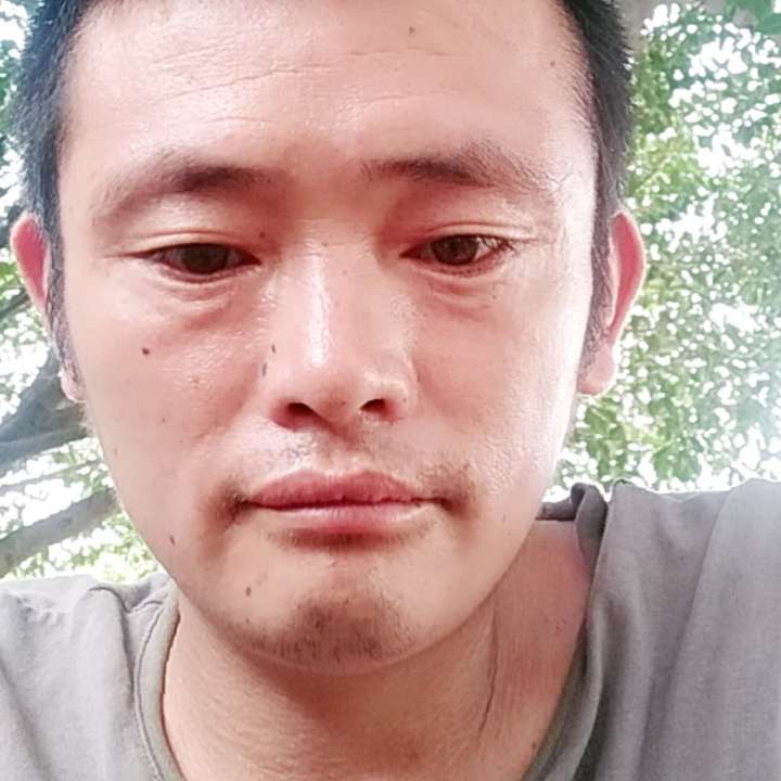 美好向浮波的照片