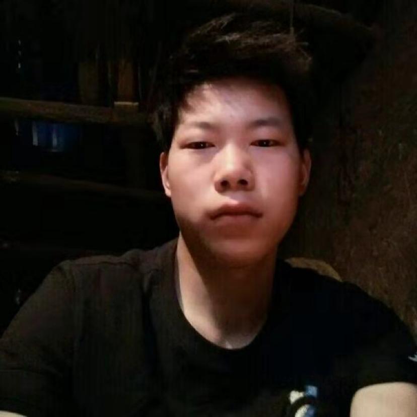 花瓣拾忆一个人的照片