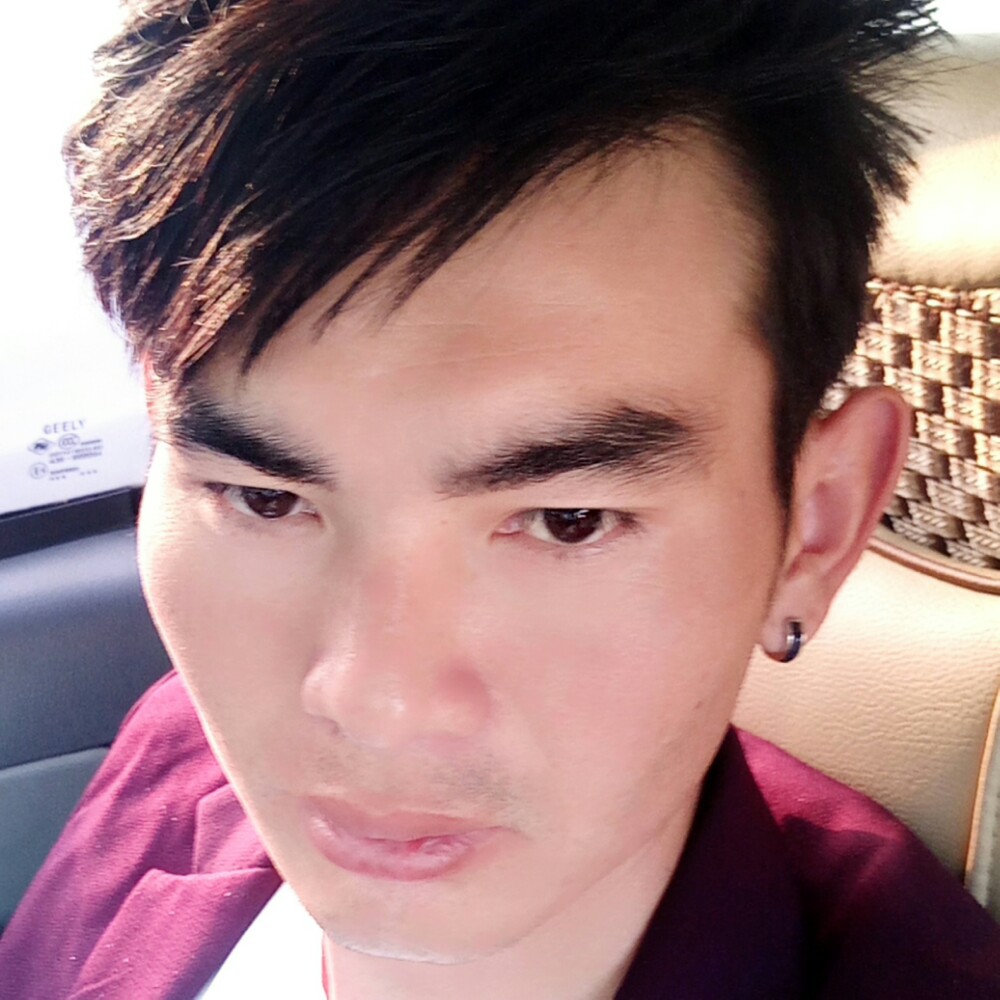 手机有甜蜜的照片