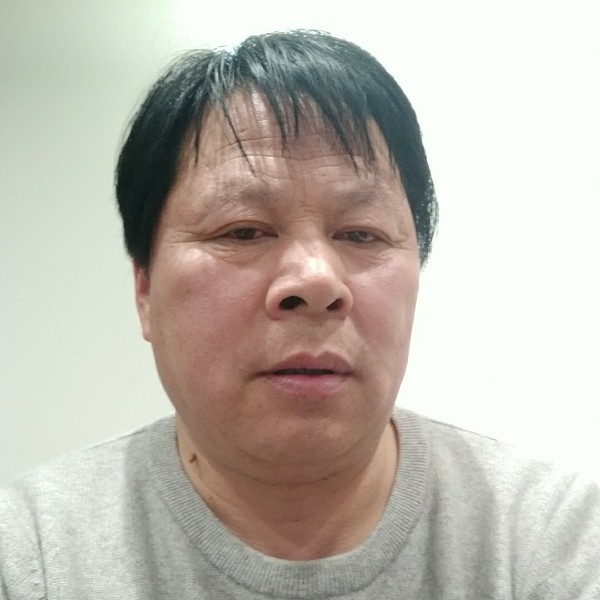 悦耳滑板的照片