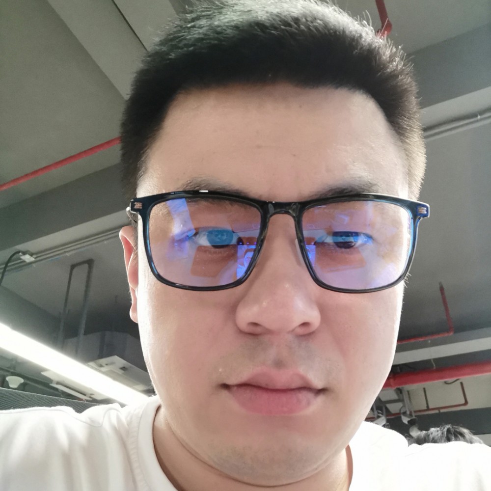 路人阿丁的照片