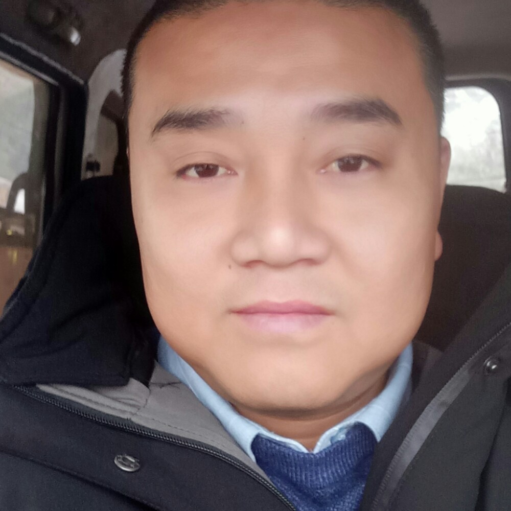 甜蜜挽手惊鸿的照片