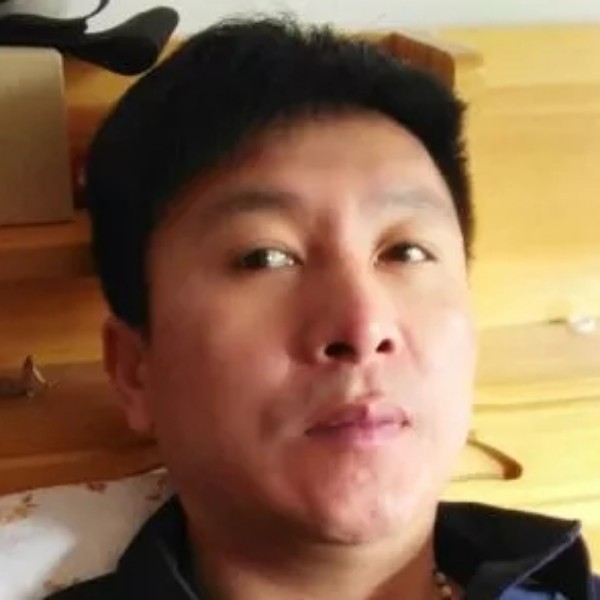 义气相许平湖的照片
