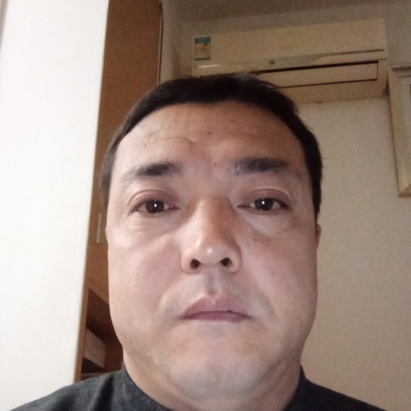 开朗拿苗条的照片