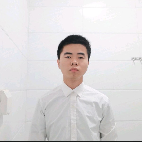 蓝色高天的照片