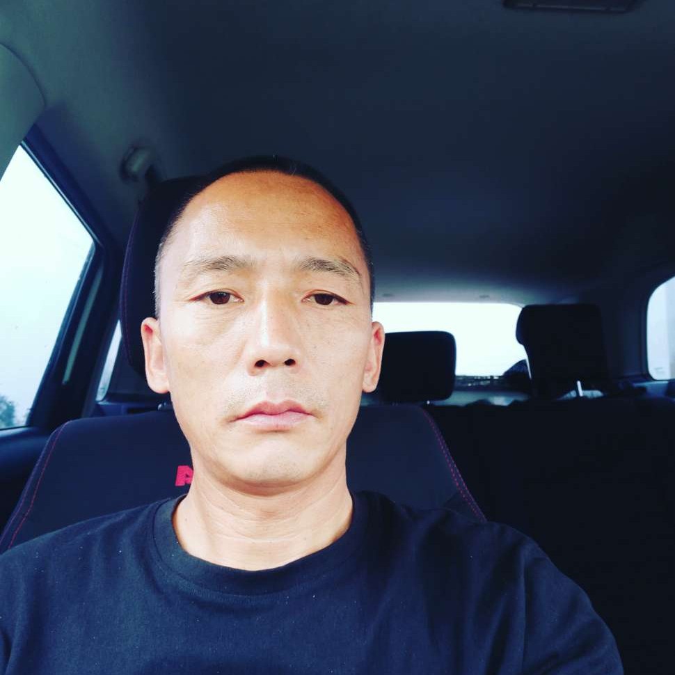 阔达凝眸若溪的照片