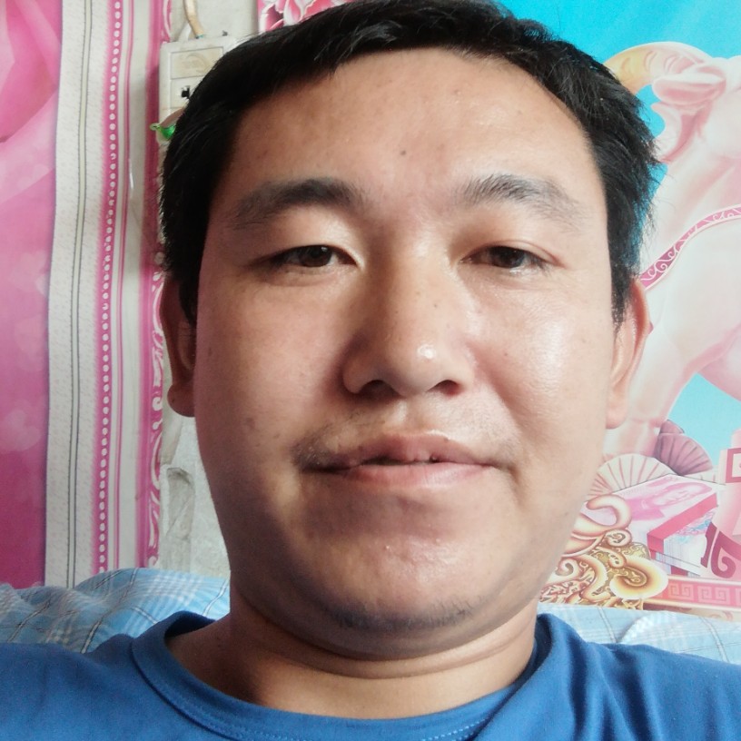 感性扯口红的照片