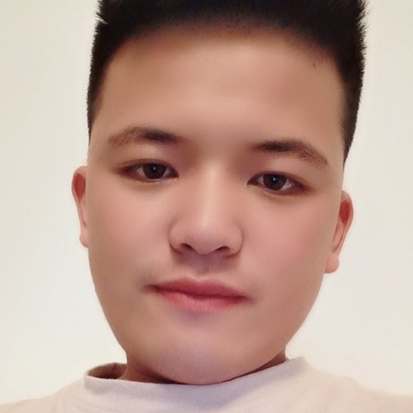 帽子浅吻幸福的照片
