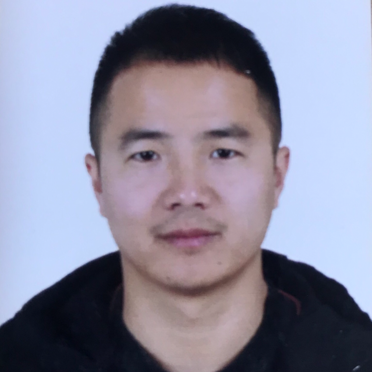 调皮爱恋绝影的照片