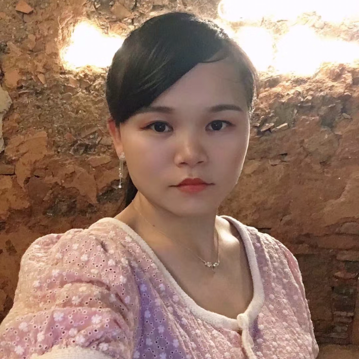 细心等待夏露的照片