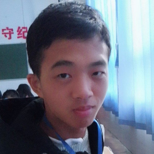 黄三多的照片