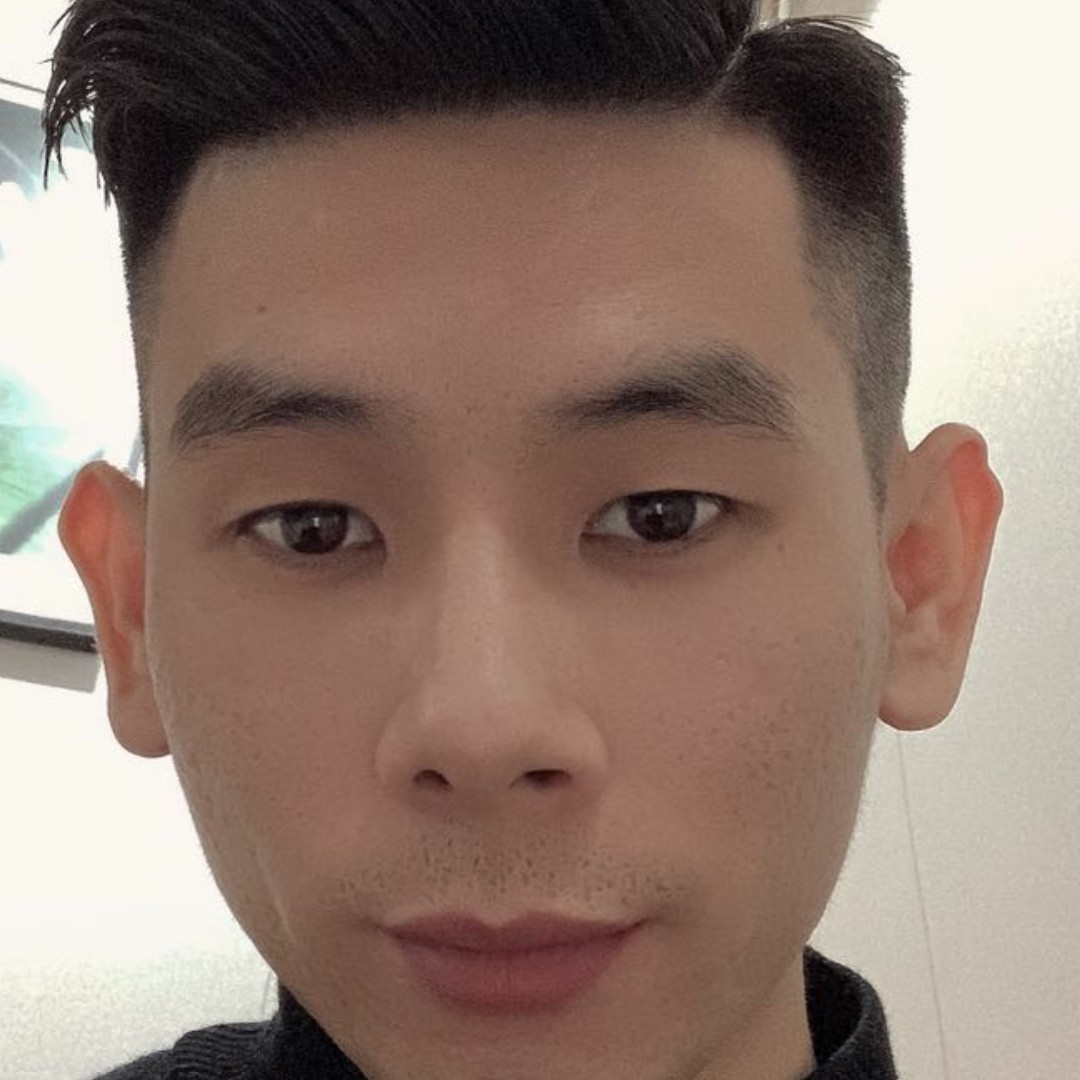 香水笑魁梧的照片