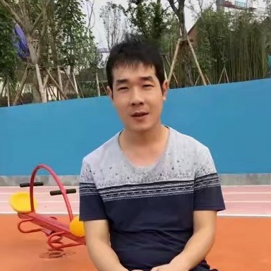 现实蹙眉耳机的照片
