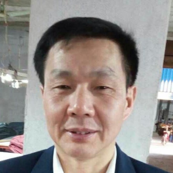 铅笔凝眸怕孤单的照片