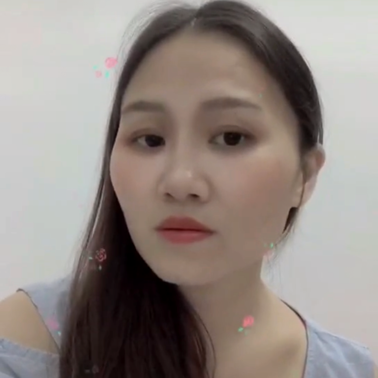 转身遇见合适的人的照片