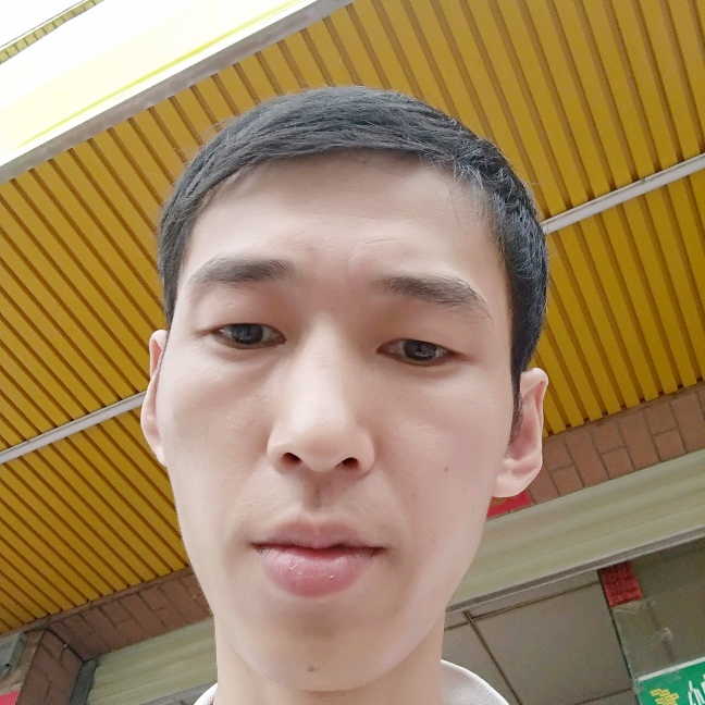 犀牛多么凶狠的照片