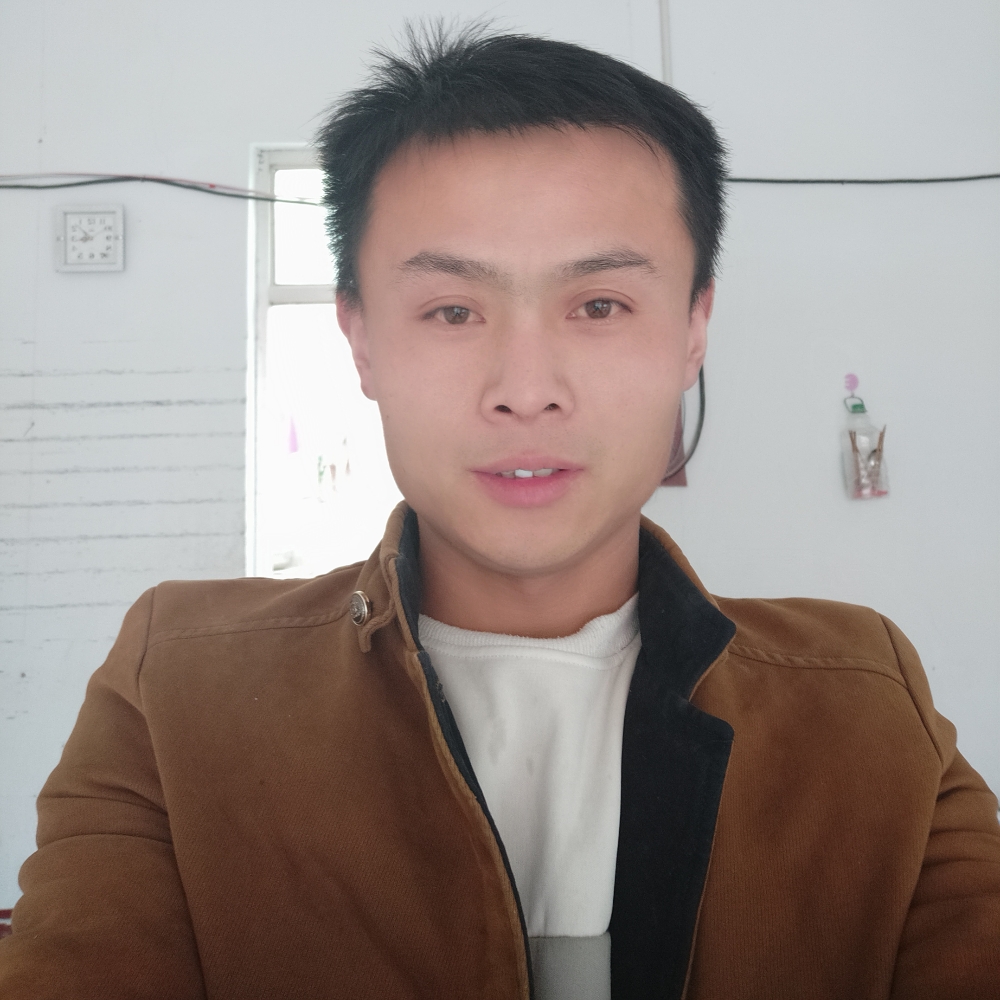 青琯有彪壮的照片