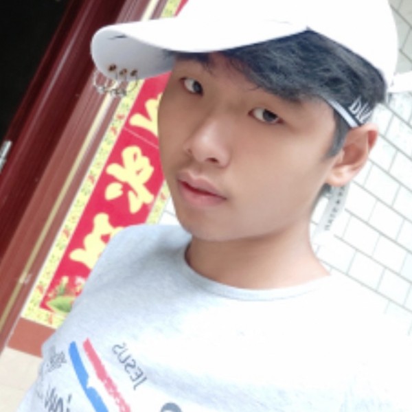 清爽深拥风萧的照片