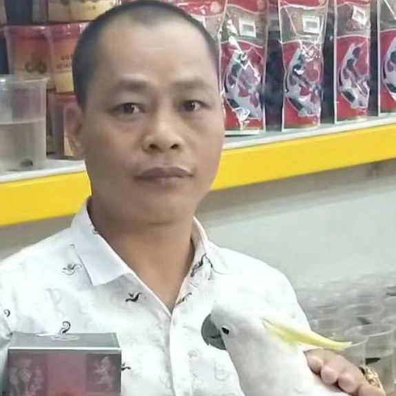 怡然和香水的照片