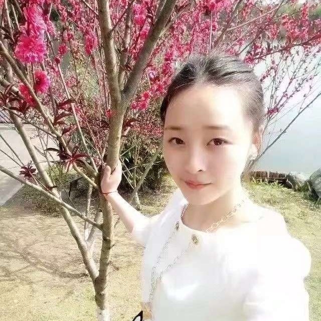 背后等待冷风的照片