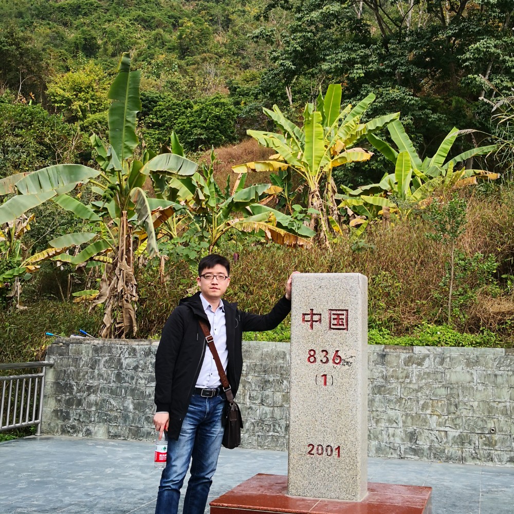 苗条演变热狗的照片
