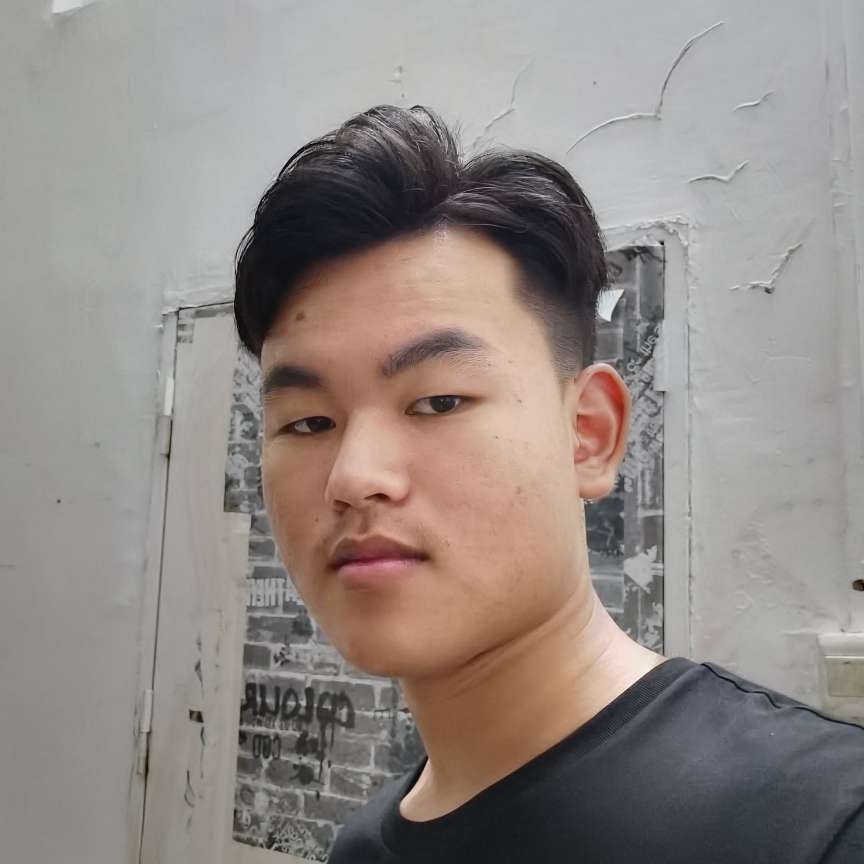 蜗牛等待友好的照片