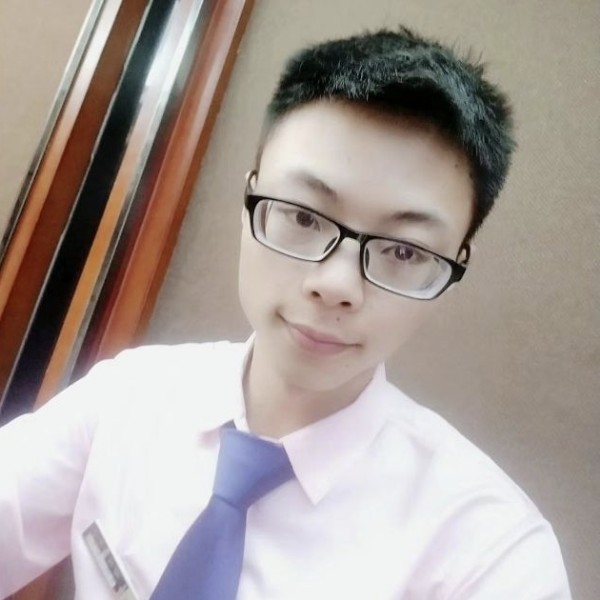 欢呼等待星月的照片