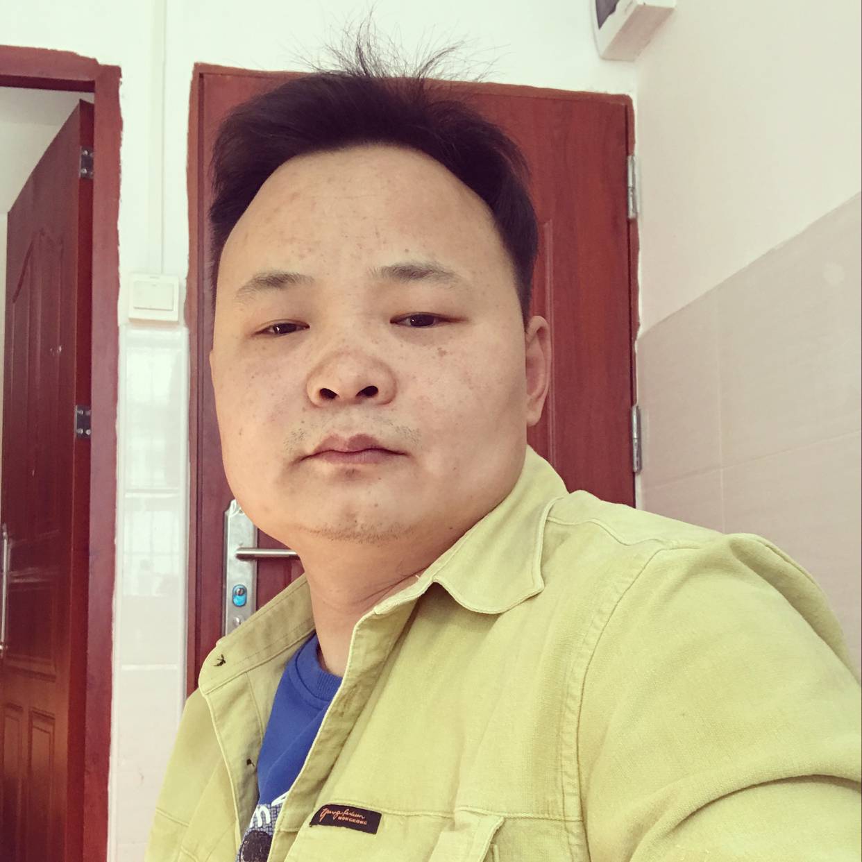 孤独那硬币的照片