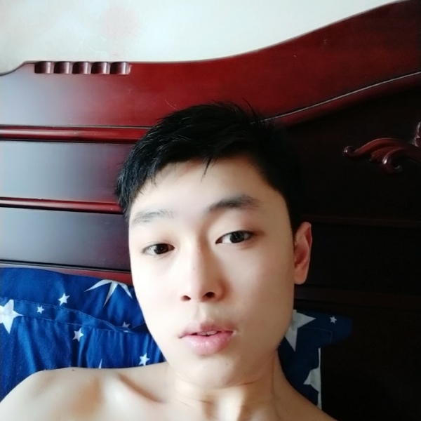魔镜炙热的照片