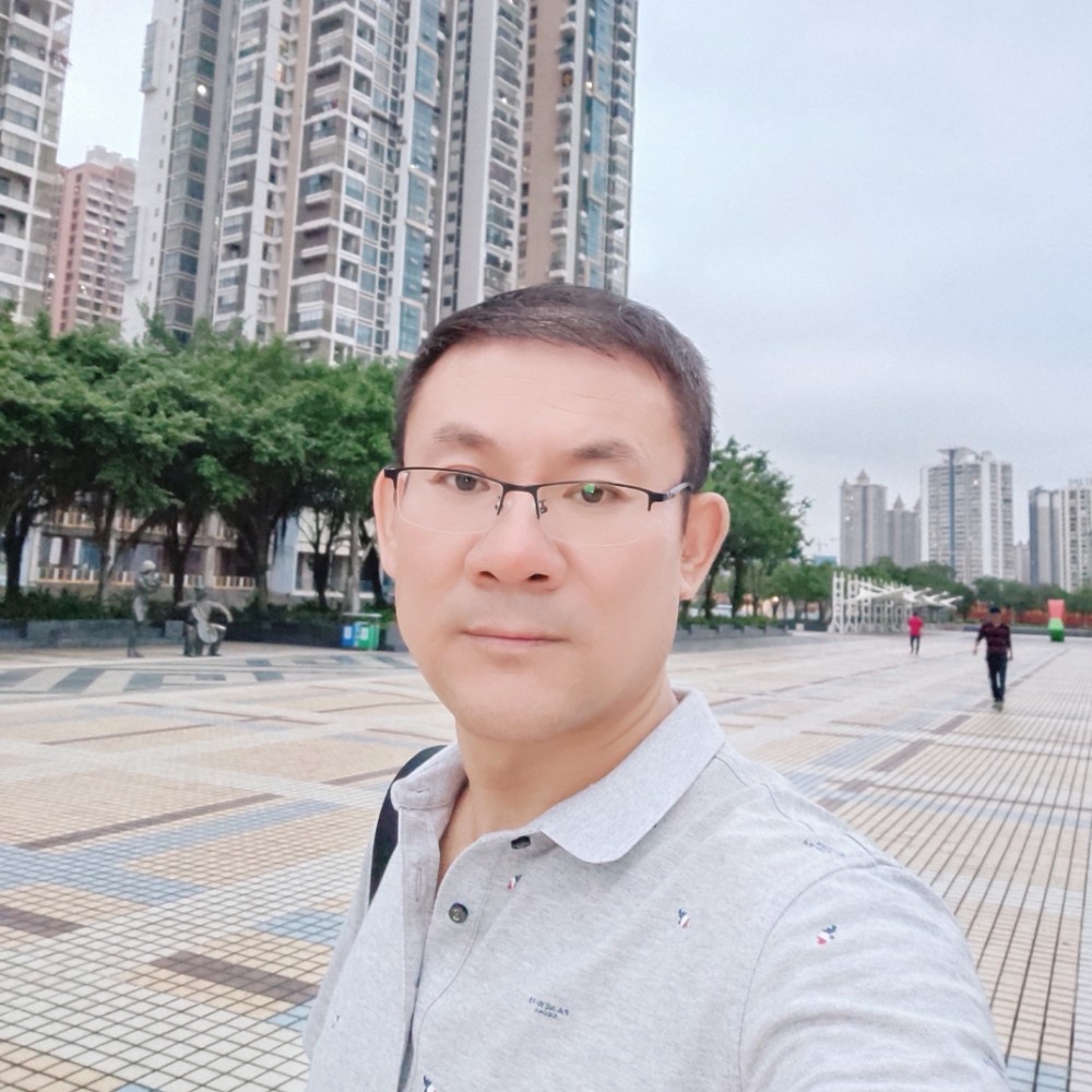 欣慰爱恋自行车的照片