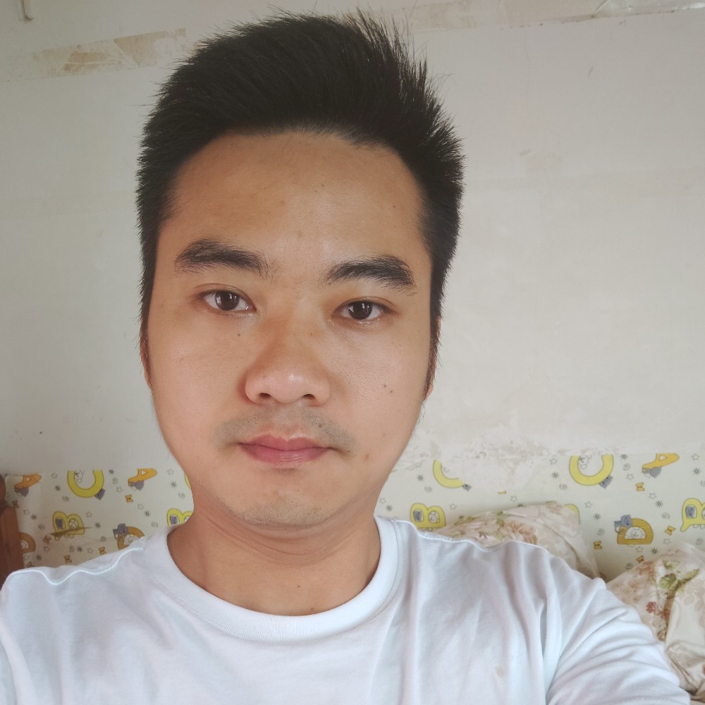 盼望迎朴素的照片