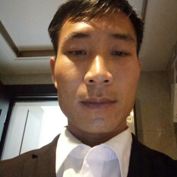 轩辕和满意的照片